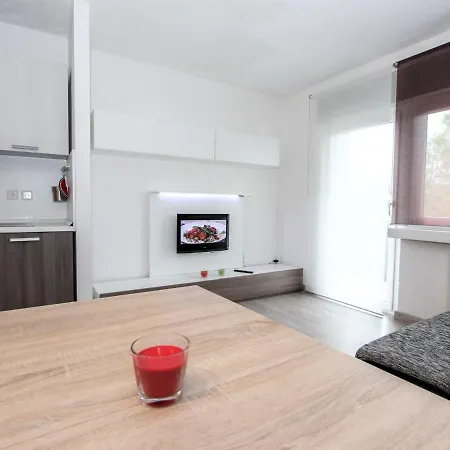 Am Birkenhain-30 By Interhome Appartement